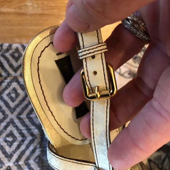 Shoes - Picture 2 of 8